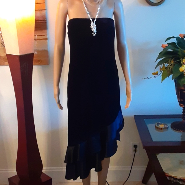 Elegant Phoebe Couture Cocktail Dress, Side 6.
